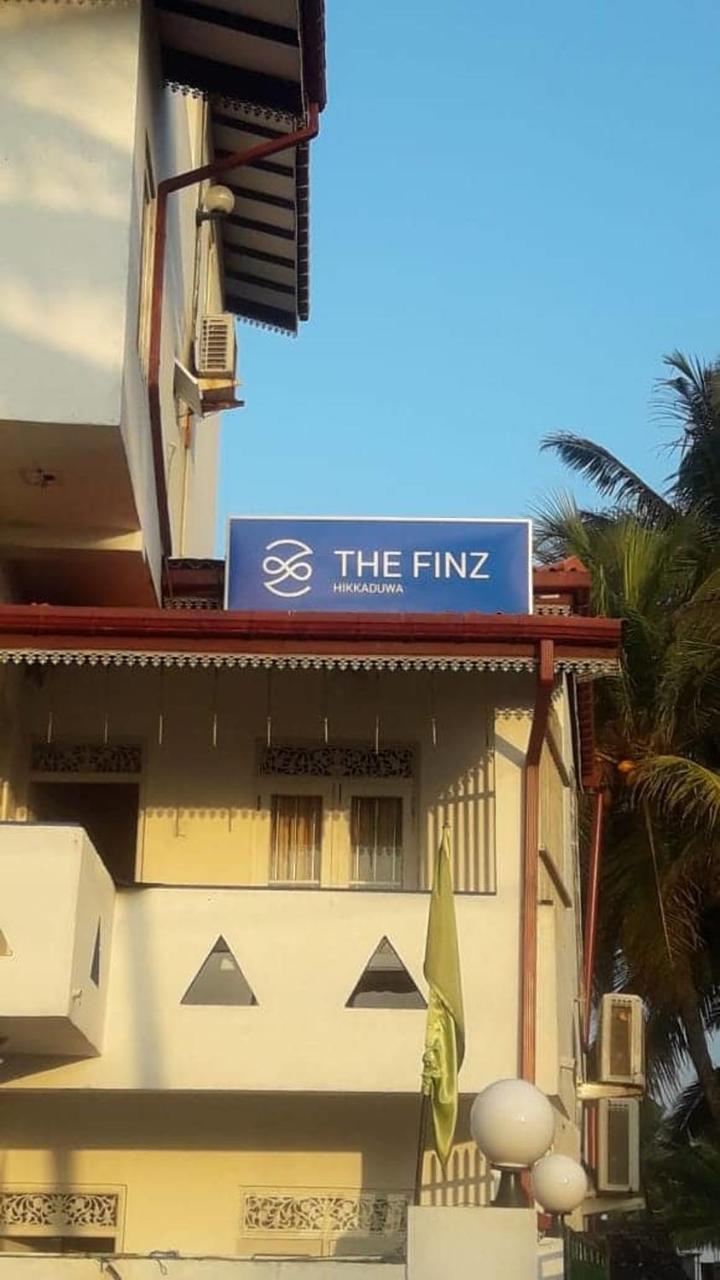 The Finz Hotell Hikkaduwa Exteriör bild